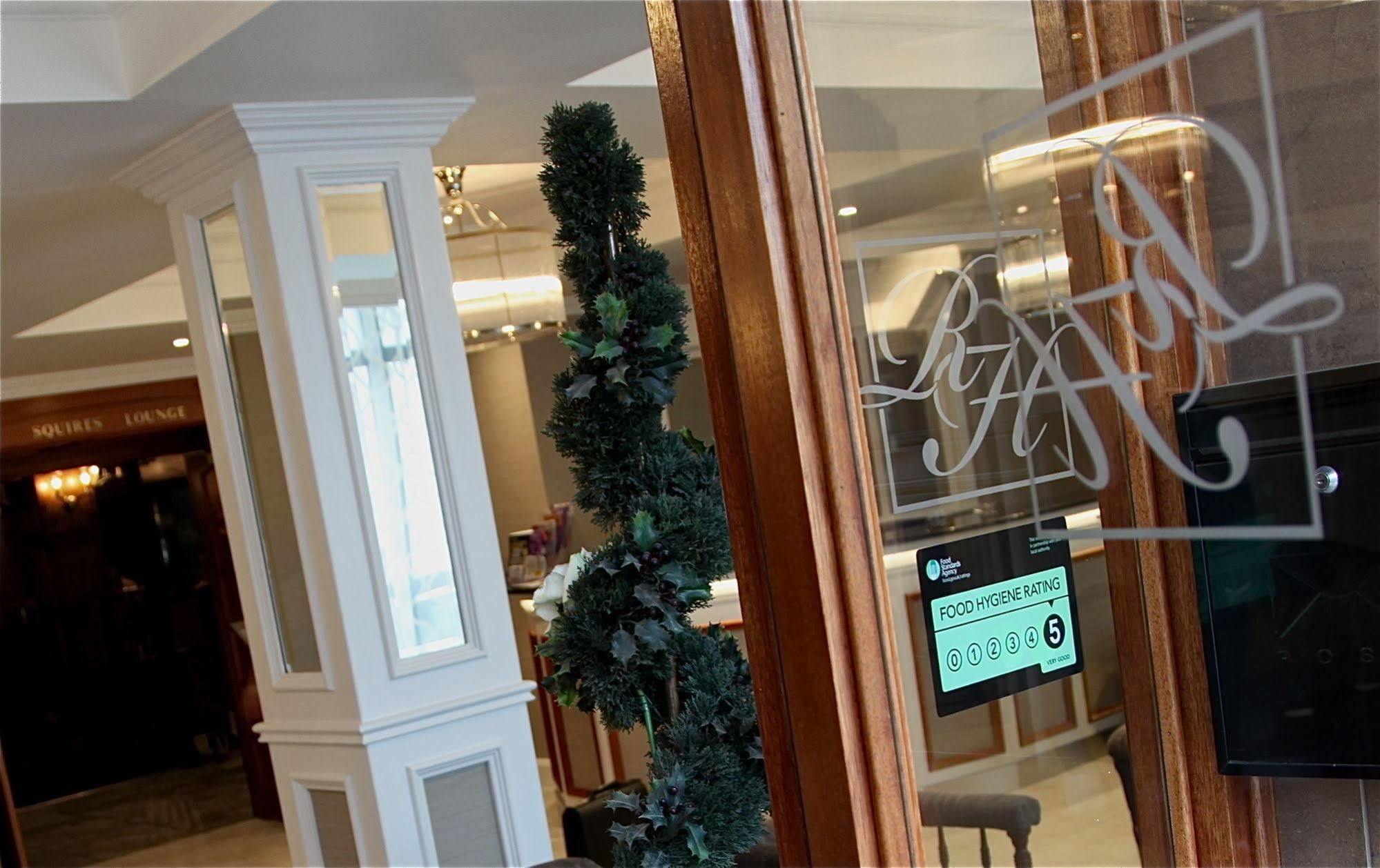 The Royal Hotel คุกส์ทาวน์ ภายนอก รูปภาพ