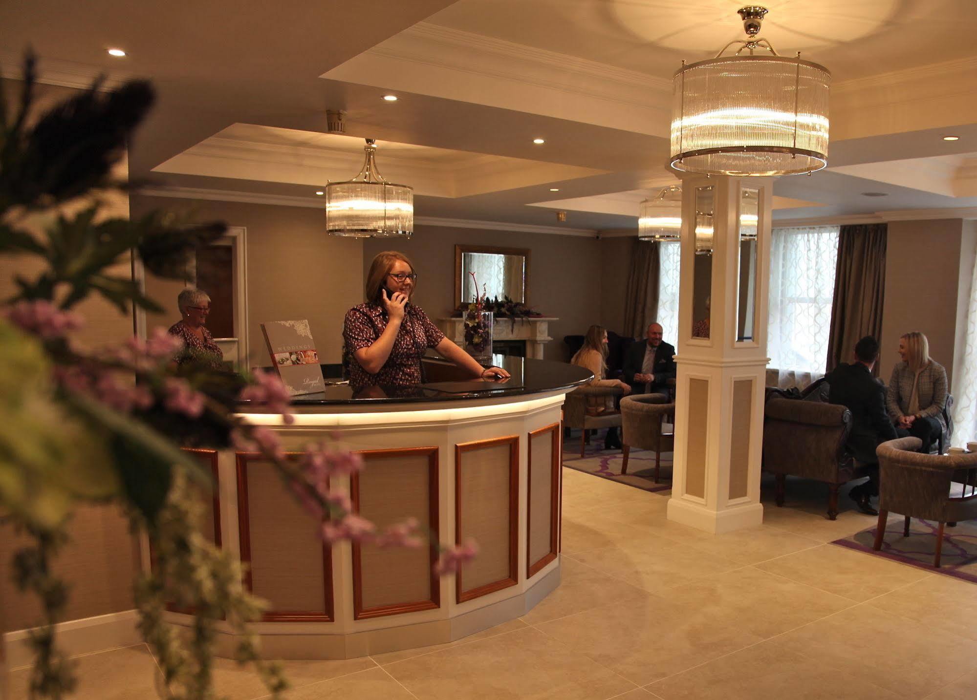 The Royal Hotel คุกส์ทาวน์ ภายนอก รูปภาพ