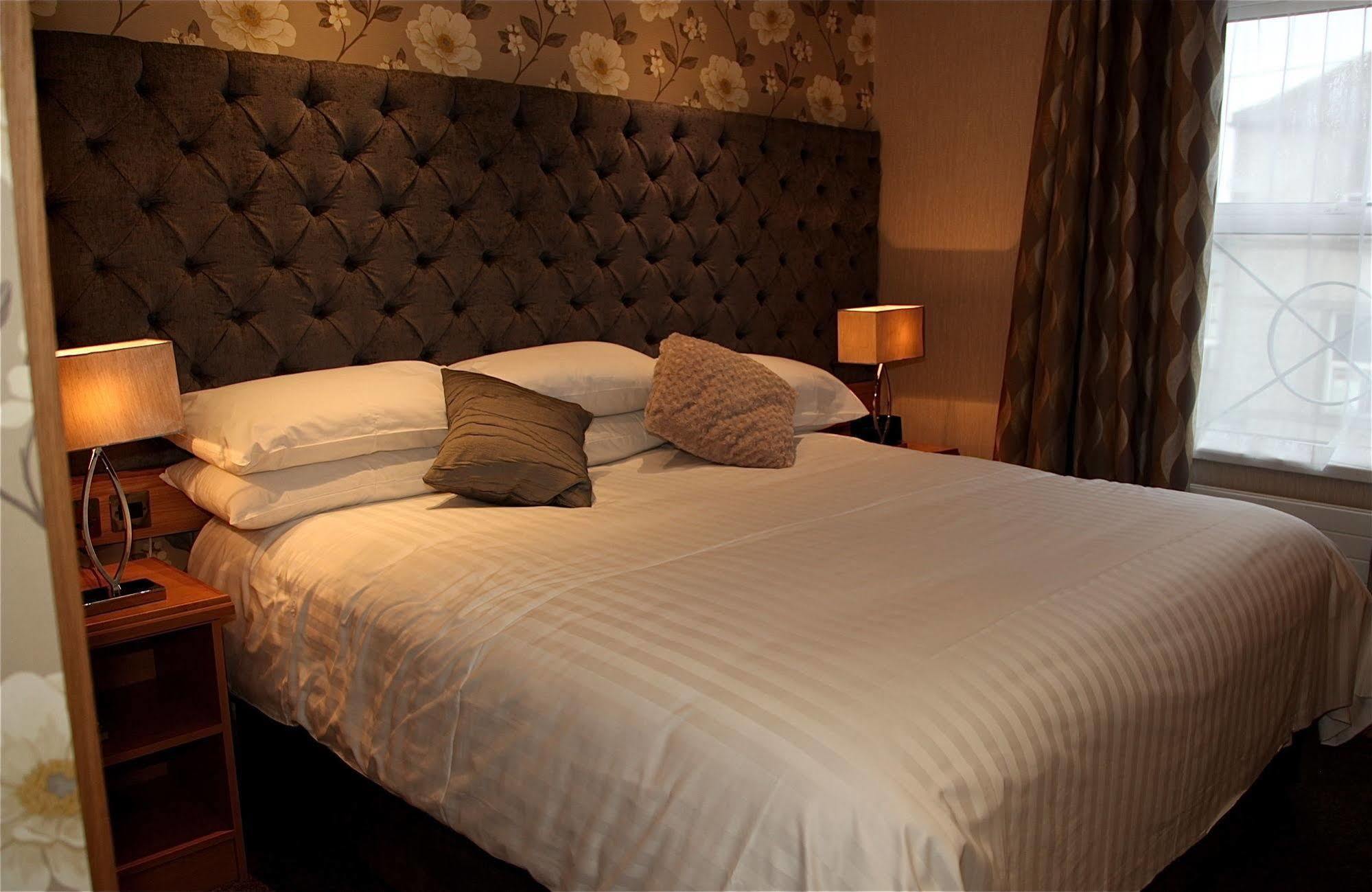 The Royal Hotel คุกส์ทาวน์ ภายนอก รูปภาพ